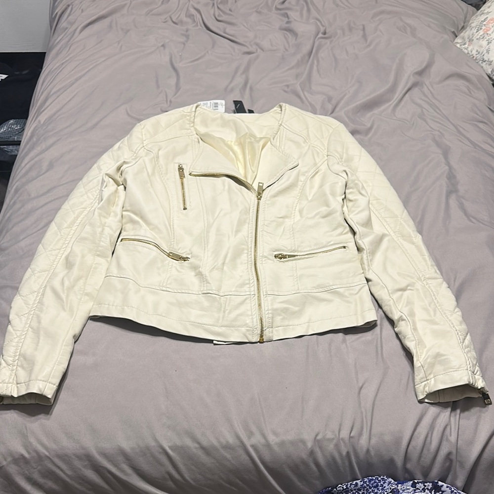 Windsor Cream Leather Moto Jacket with Lapel Collar